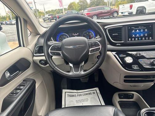 2019 Chrysler Pacifica Touring-L