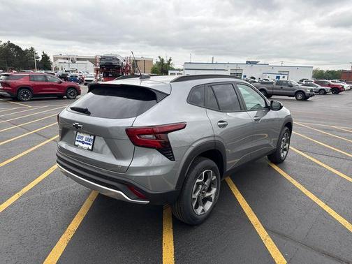 2025 Chevrolet Trax LT