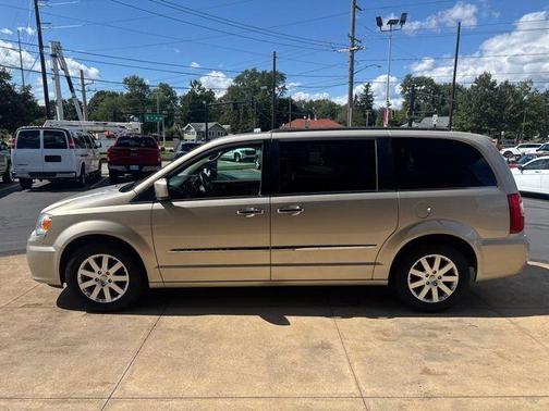 2015 Chrysler Town & Country Touring