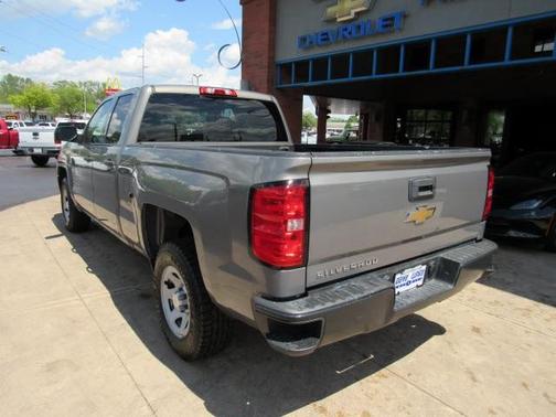 Photo 3 of 23 of 2017 Chevrolet Silverado 1500 WT