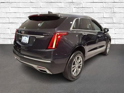 2022 Cadillac XT5 Premium Luxury