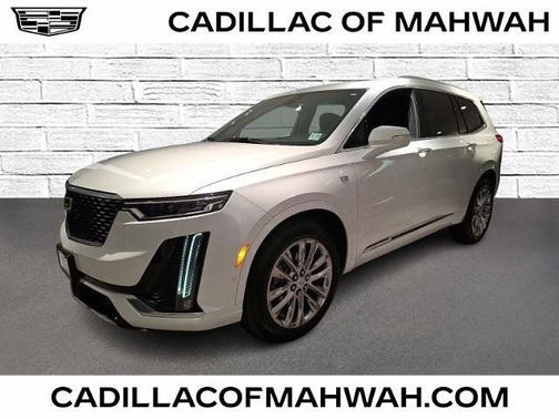 Crystal White Tri-Coat 2022 Cadillac XT6 Premium Luxury AWD