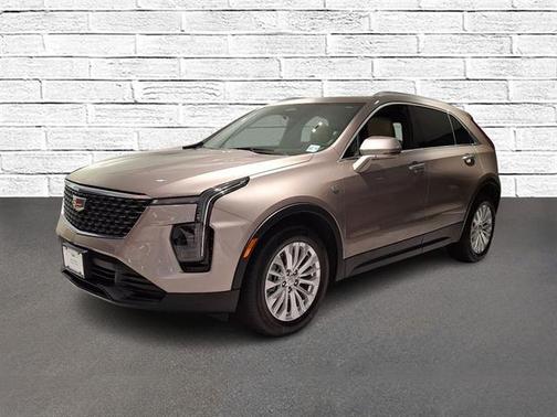 2024 Cadillac XT4 Luxury