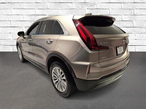 2024 Cadillac XT4 Luxury