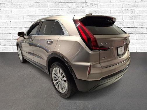 2024 Cadillac XT4 Luxury