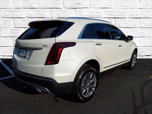 White 2021 Cadillac XT5 Premium Luxury