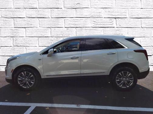 White 2021 Cadillac XT5 Premium Luxury