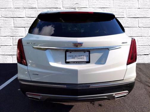 White 2021 Cadillac XT5 Premium Luxury