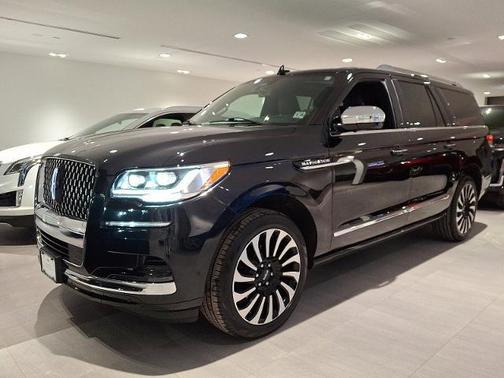 Black 2023 Lincoln Navigator L Black Label