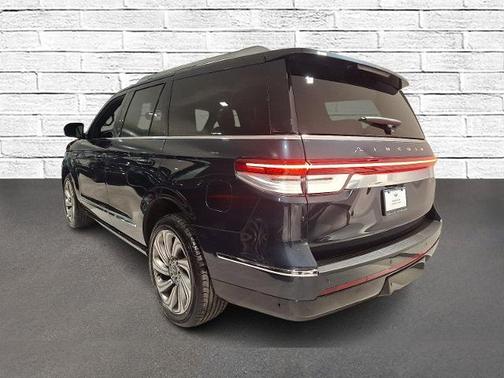 2022 Lincoln Navigator Standard