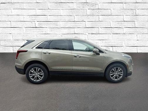 2022 Cadillac XT5 Premium Luxury
