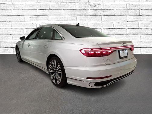 2022 Audi A8 L 55