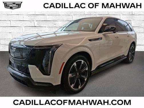 2025 Cadillac Escalade IQ Sport 2