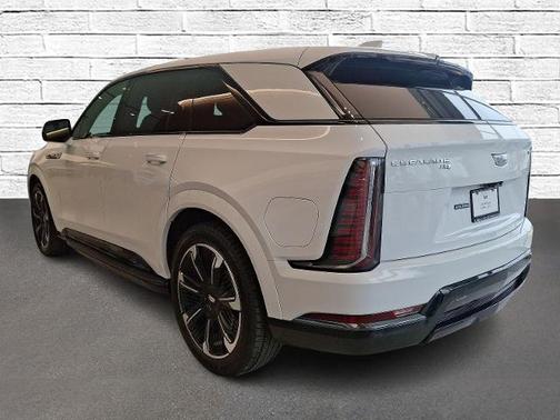 2025 Cadillac Escalade IQ Sport 2