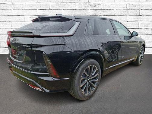 2025 Cadillac LYRIQ Sport