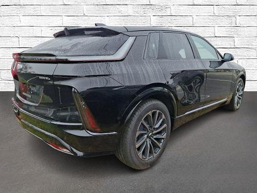 2025 Cadillac LYRIQ Sport