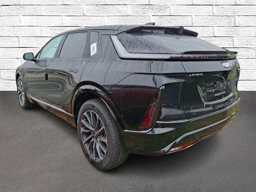 2025 Cadillac LYRIQ Sport