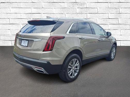2022 Cadillac XT5 Premium Luxury