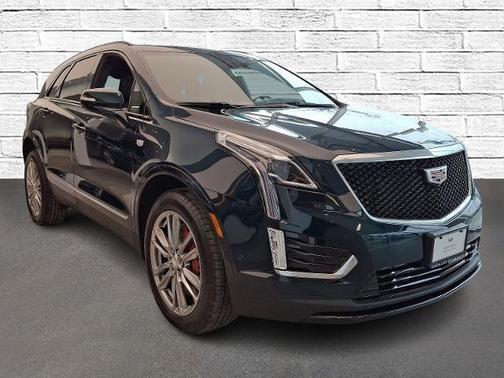 2025 Cadillac XT5 Sport