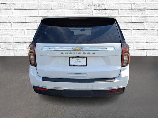 2023 Chevrolet Suburban LS