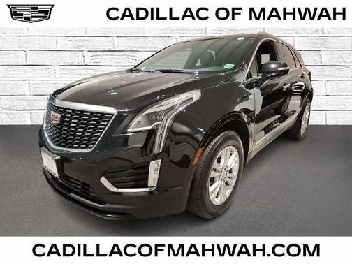 Stellar Black Metallic 2024 Cadillac XT5 Luxury