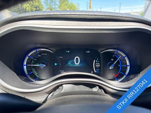 Diamond Black Crystal Pearlcoat 2024 Chrysler Pacifica Hybrid Select