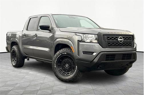 2022 Nissan Frontier S