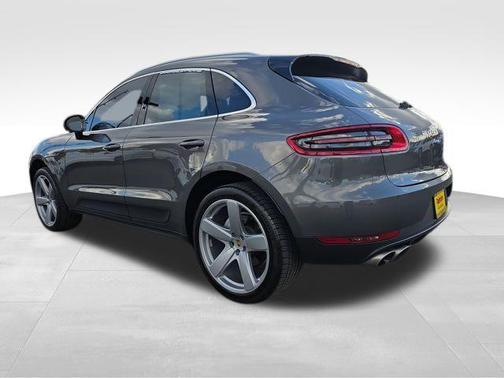 2016 Porsche Macan S