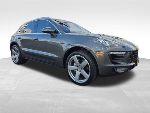 2016 Porsche Macan S