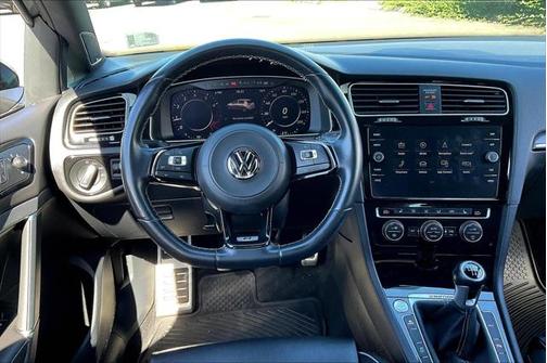 2018 Volkswagen Golf R 2.0T Manual