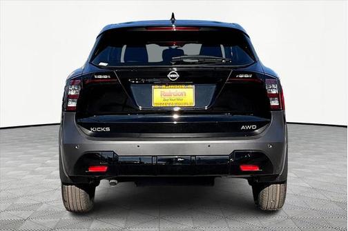 2025 Nissan Kicks S
