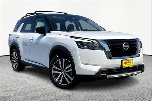 2025 Nissan Pathfinder Platinum 4WD