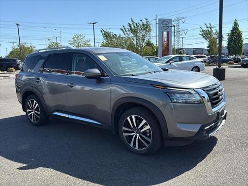 2023 Nissan Pathfinder Platinum 4WD