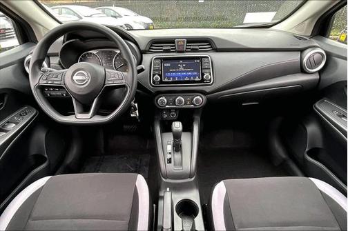 2025 Nissan Versa 1.6 S
