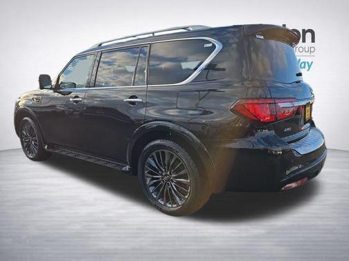 2024 INFINITI QX80 SENSORY AWD