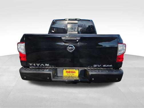 2021 Nissan Titan SV