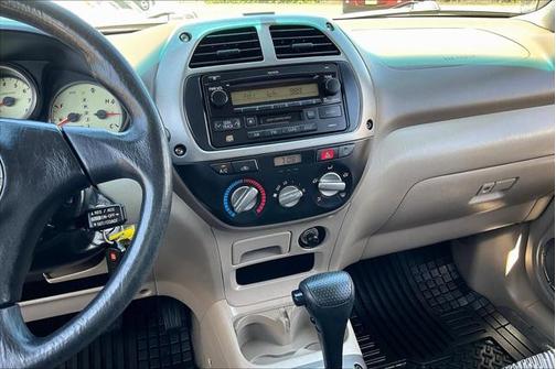 2003 Toyota RAV4 Base