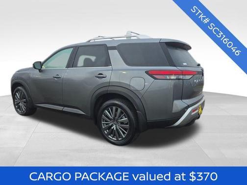 2025 Nissan Pathfinder SL 4WD