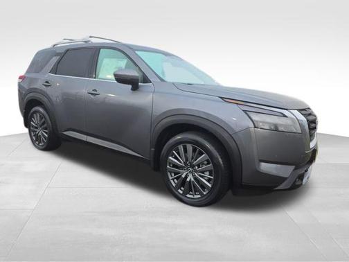 2025 Nissan Pathfinder SL 4WD