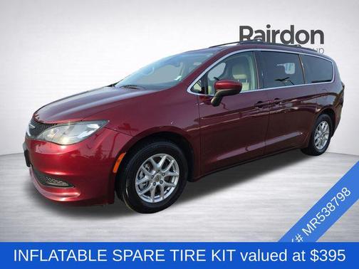 Velvet Red Pearlcoat 2021 Chrysler Voyager LXI