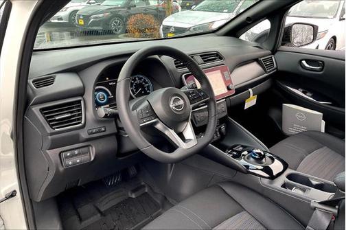 2025 Nissan Leaf SV PLUS