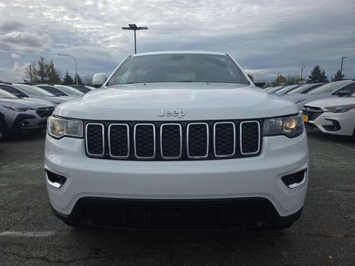 2020 Jeep Grand Cherokee Laredo
