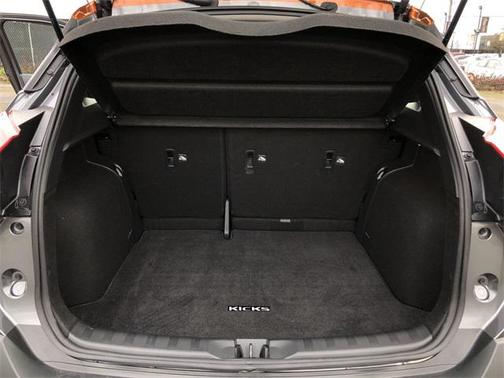 Gray 2019 Nissan Kicks SR