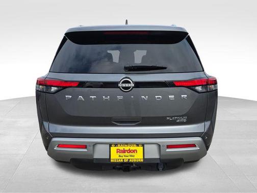 2022 Nissan Pathfinder Platinum 4WD