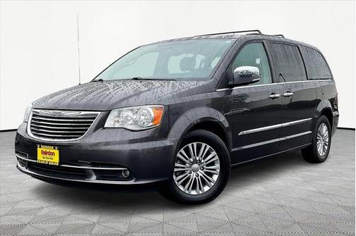 2016 Chrysler Town & Country Touring-L