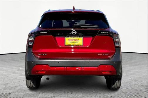 2025 Nissan Kicks SR
