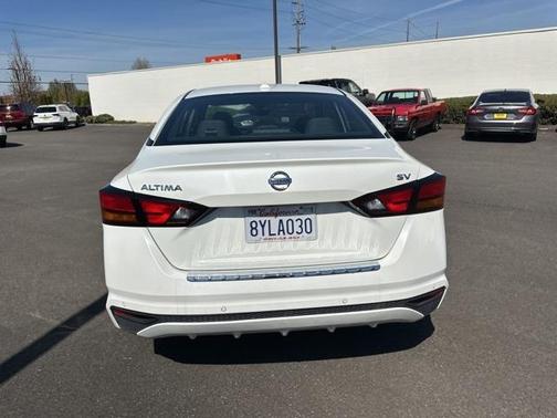 2022 Nissan Altima 2.5 SV