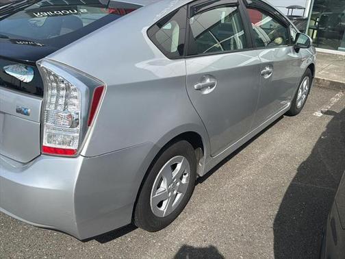 2010 Toyota Prius III