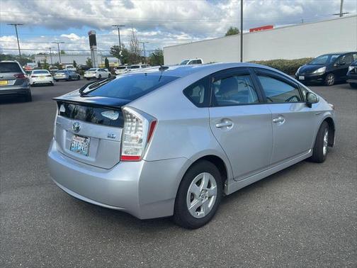2010 Toyota Prius III