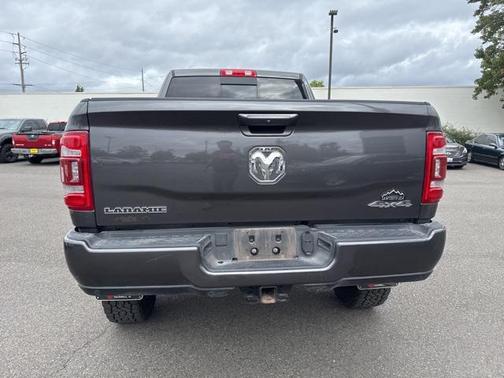 2024 RAM 3500 Laramie Crew Cab 4x4 6'4' Box